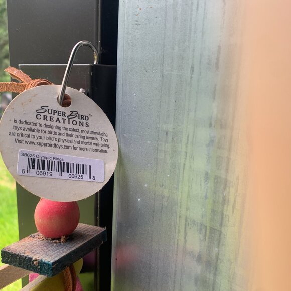 BIRD SUPPLIES - 3pc lot PARROT MACCAW, hanging cage toys, blocks, perch, bowl - Picture 7 of 13